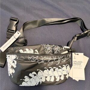 Aloha Collection Puakenikeni Mini Hip Pack Bag